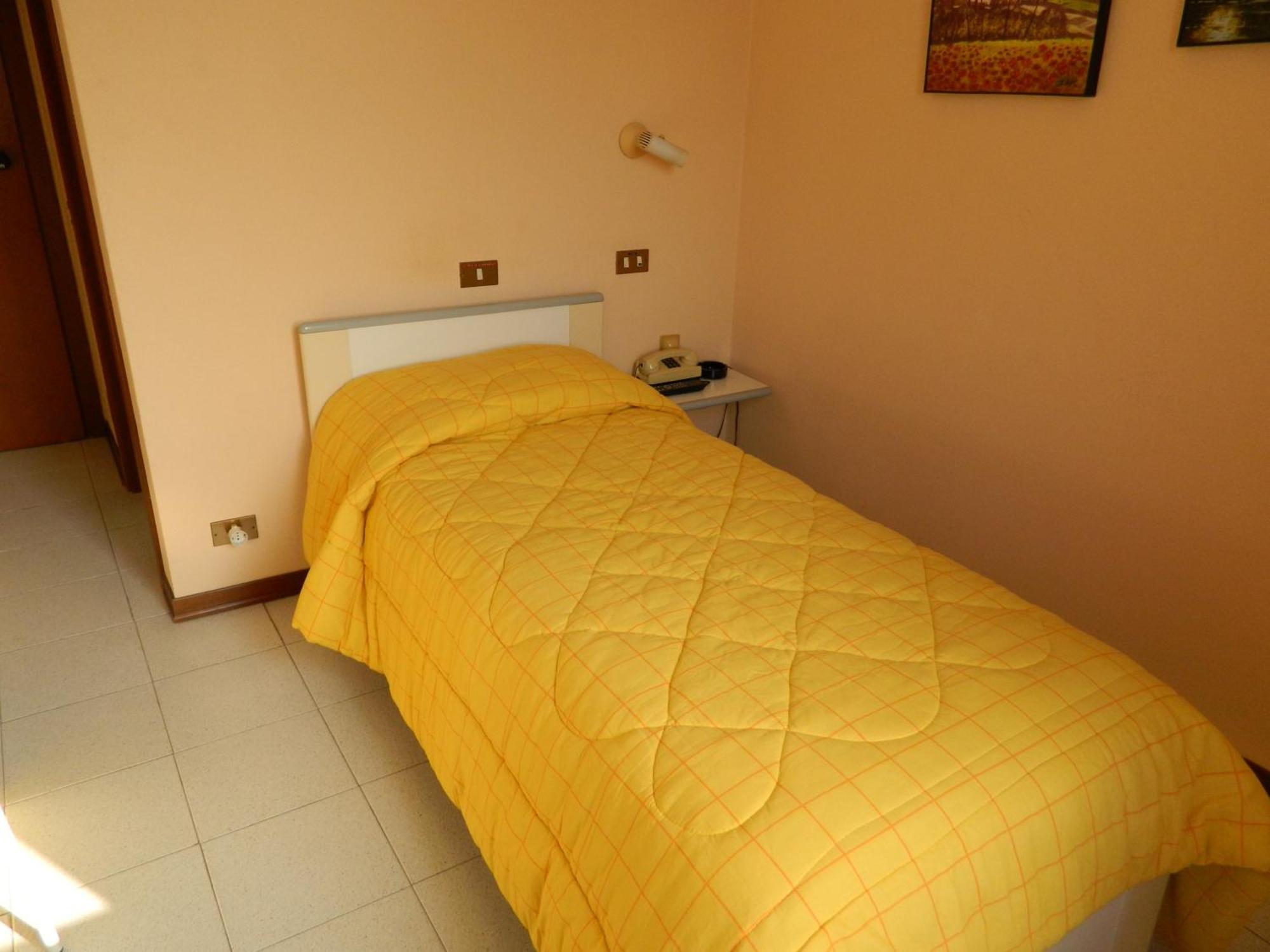 Albergo Michieletto Valmorea Exterior foto
