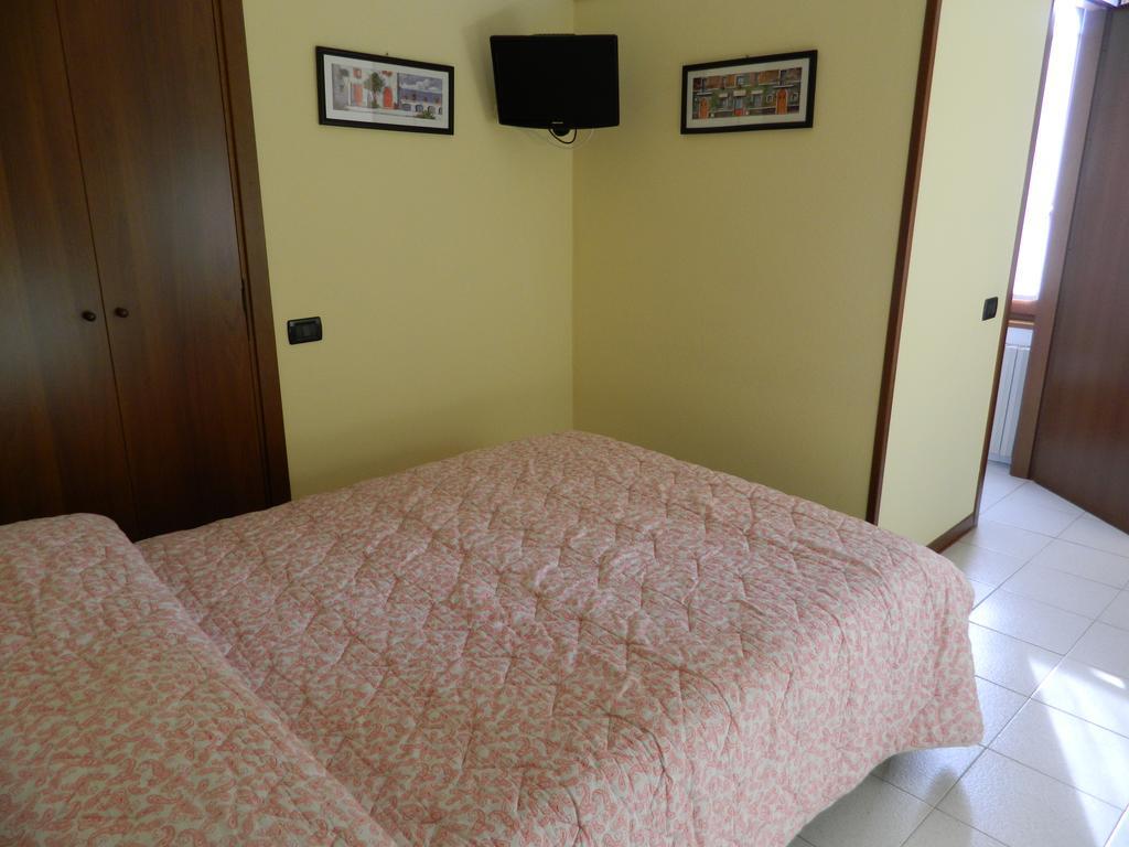 Albergo Michieletto Valmorea Quarto foto
