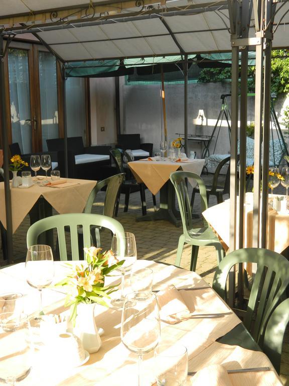 Albergo Michieletto Valmorea Exterior foto