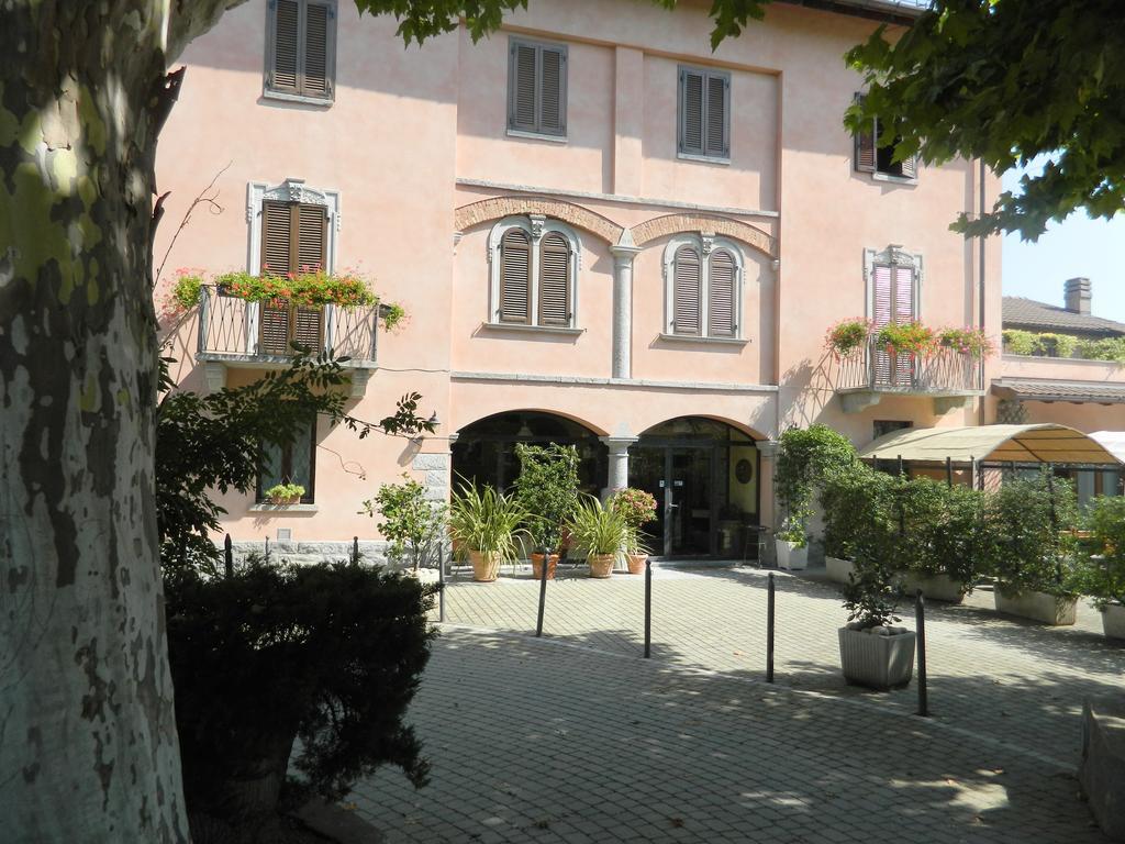 Albergo Michieletto Valmorea Exterior foto
